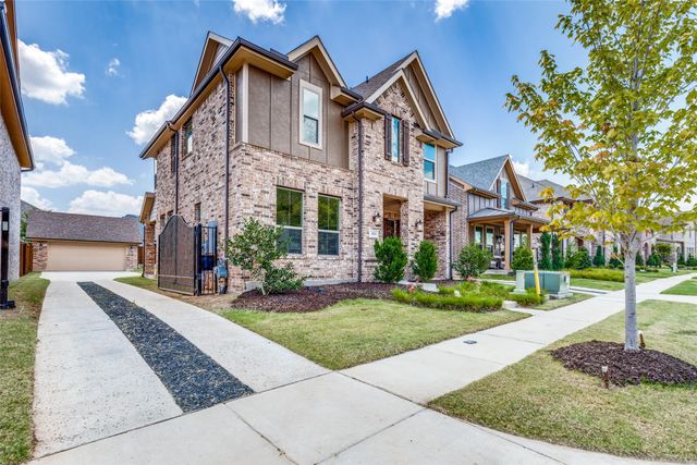 1813 Lakemont Drive, Van Alstyne, TX 75495