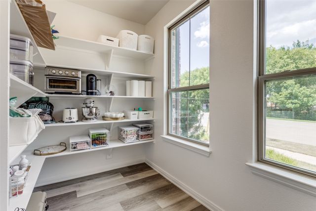 1813 Lakemont Drive, Van Alstyne, TX 75495
