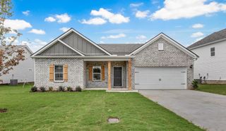 1420 English Oak Dr, Clarksville, TN 37043