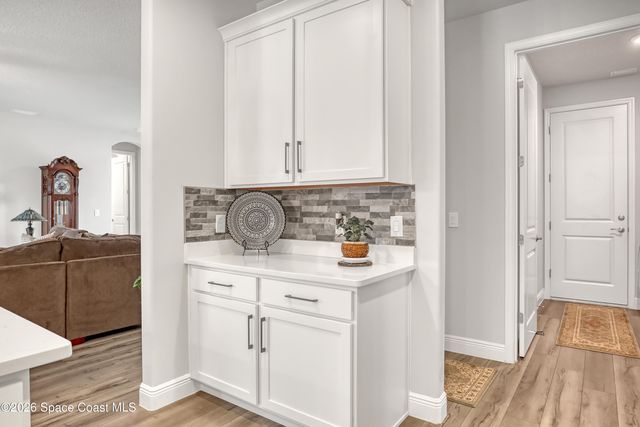 1837 Market Circle NE, Palm Bay, FL 32905