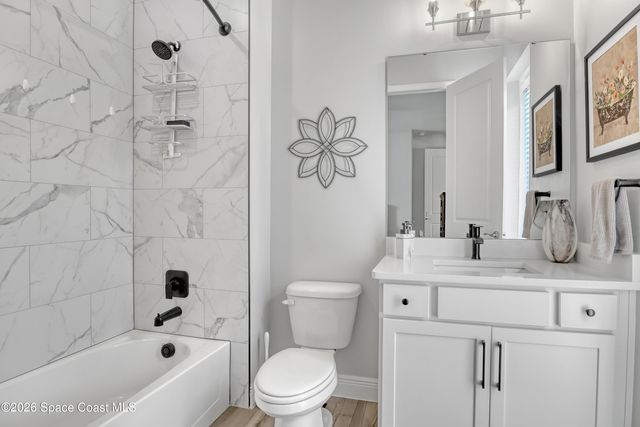 1837 Market Circle NE, Palm Bay, FL 32905