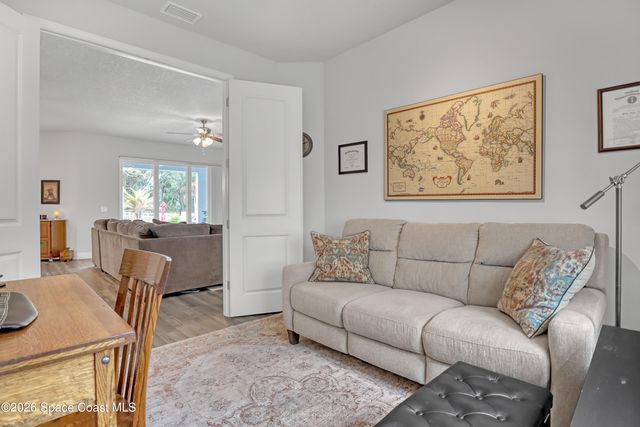 1837 Market Circle NE, Palm Bay, FL 32905