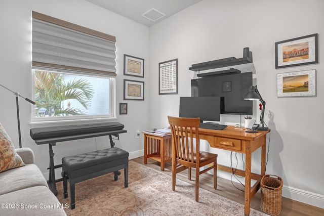 1837 Market Circle NE, Palm Bay, FL 32905