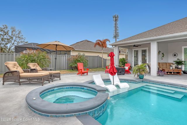 1837 Market Circle NE, Palm Bay, FL 32905