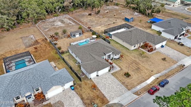 1837 Market Circle NE, Palm Bay, FL 32905