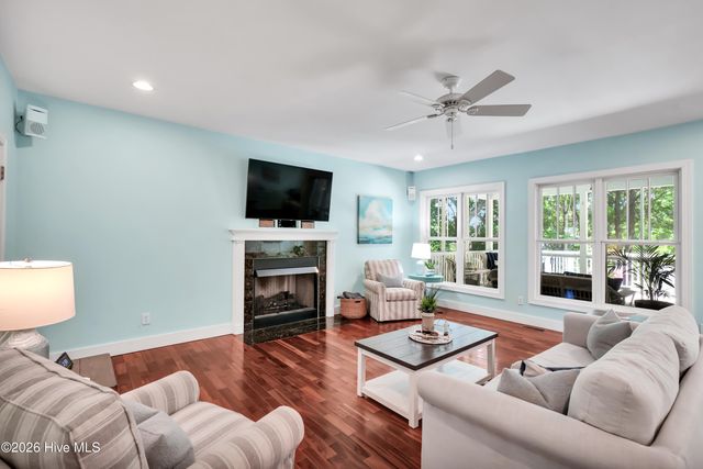 220 Shearwater Drive, Hampstead, NC 28443