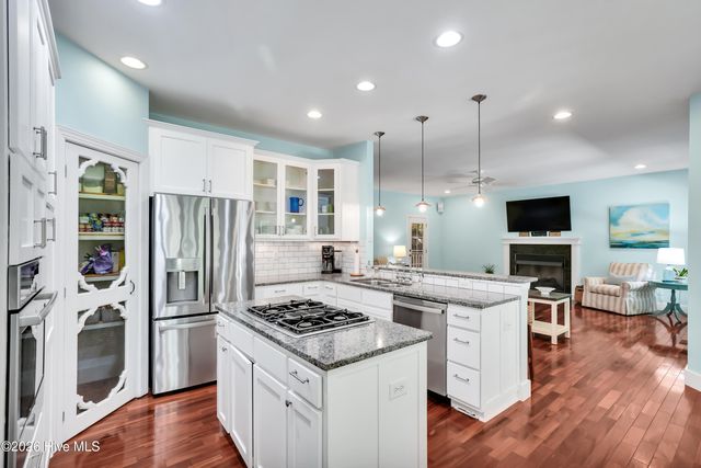 220 Shearwater Drive, Hampstead, NC 28443