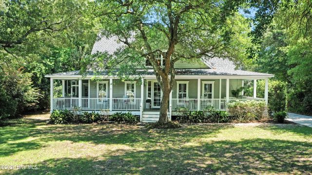 220 Shearwater Drive, Hampstead, NC 28443