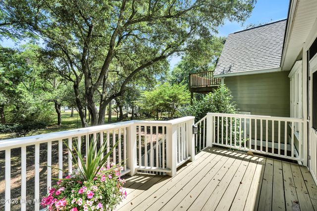 220 Shearwater Drive, Hampstead, NC 28443