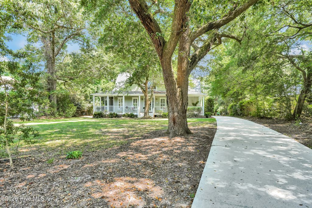 220 Shearwater Drive, Hampstead, NC 28443