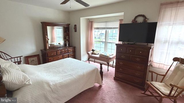 53 ARDSLEY CT, Newtown, PA 18940
