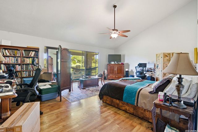 701 OAKLAND HILLS LN, Kerrville, TX 78028