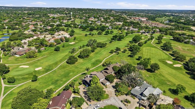 701 OAKLAND HILLS LN, Kerrville, TX 78028