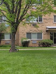 750 Dempster Street CG4, Mount Prospect, IL 60056