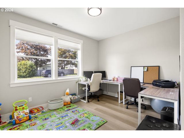 840 2ND St, Gervais, OR 97026