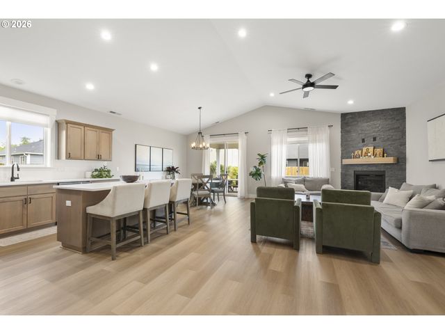 840 2ND St, Gervais, OR 97026