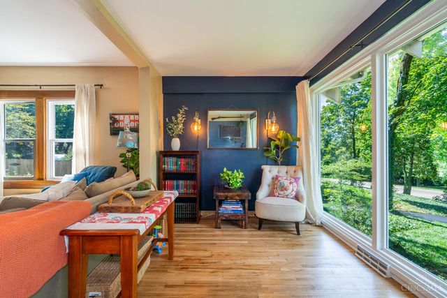 204 W Schantz Avenue, Oakwood, OH 45409