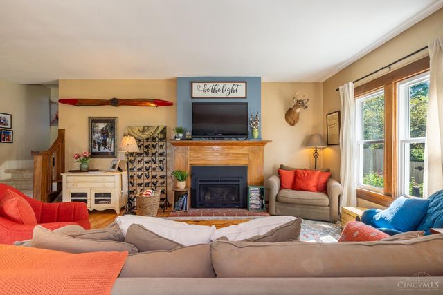 204 W Schantz Avenue, Oakwood, OH 45409