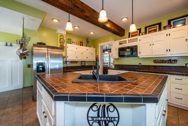 204 W Schantz Avenue, Oakwood, OH 45409