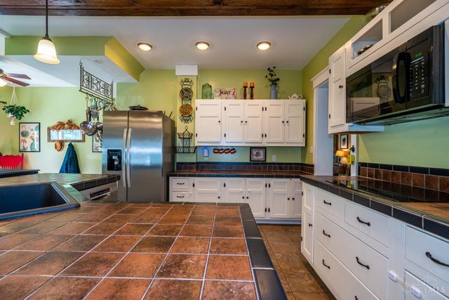 204 W Schantz Avenue, Oakwood, OH 45409