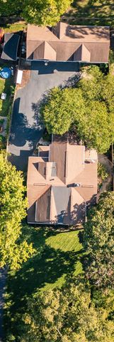 204 W Schantz Avenue, Oakwood, OH 45409