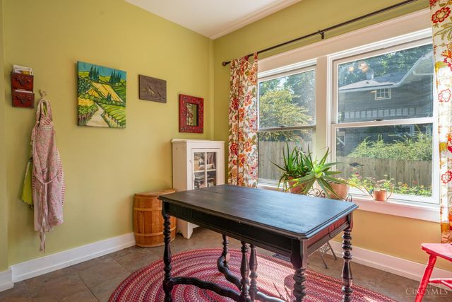 204 W Schantz Avenue, Oakwood, OH 45409