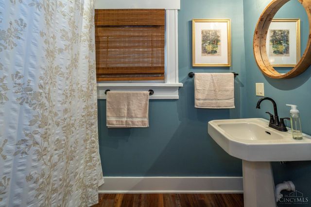 204 W Schantz Avenue, Oakwood, OH 45409
