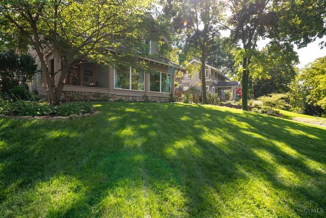 204 W Schantz Avenue, Oakwood, OH 45409