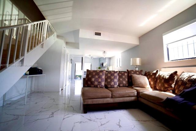 1380 W 41st St 101, Hialeah, FL 33012