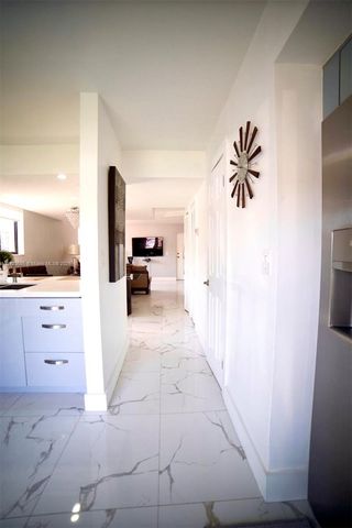 1380 W 41st St 101, Hialeah, FL 33012