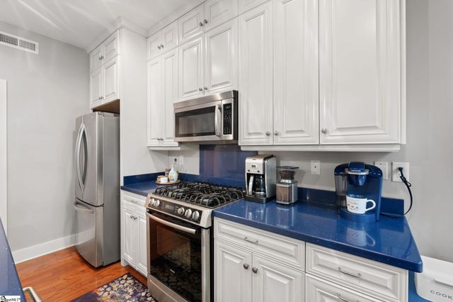 325 Hampton Avenue Unit 101, Greenville, SC 29601