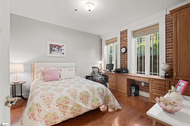 325 Hampton Avenue Unit 101, Greenville, SC 29601