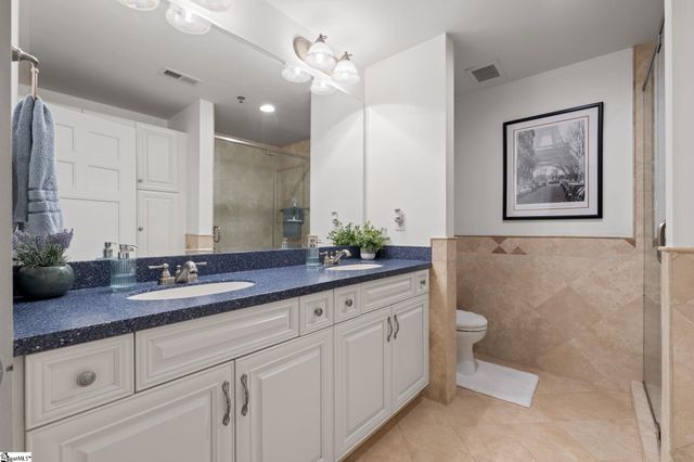 325 Hampton Avenue Unit 101, Greenville, SC 29601