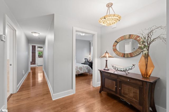 325 Hampton Avenue Unit 101, Greenville, SC 29601