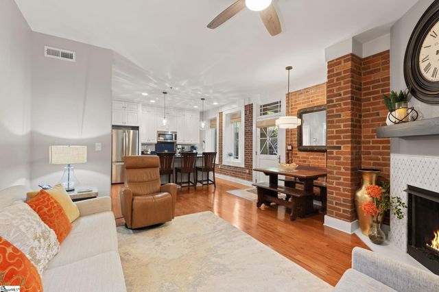 325 Hampton Avenue Unit 101, Greenville, SC 29601