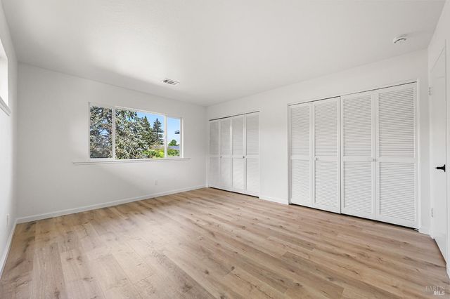 241 Belhaven Cir, Santa Rosa, CA 95409