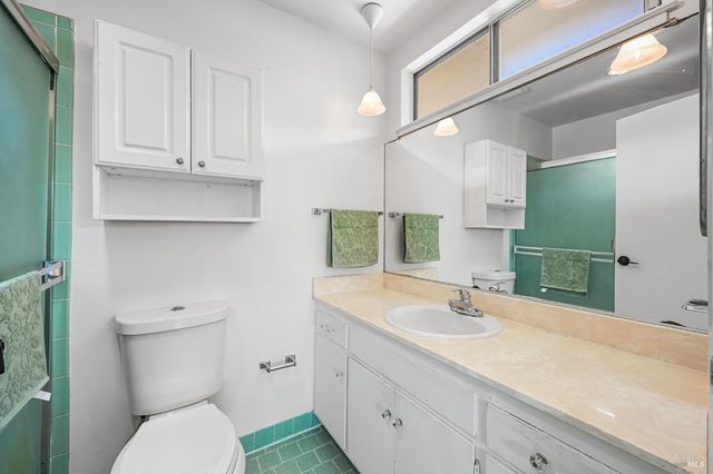 241 Belhaven Cir, Santa Rosa, CA 95409