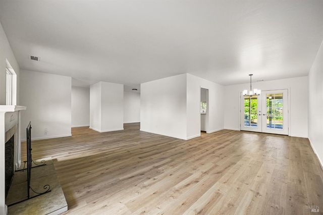 241 Belhaven Cir, Santa Rosa, CA 95409