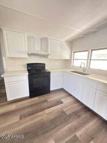 2650 W Union Hills Drive 118, Phoenix, AZ 85027