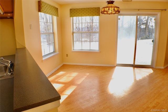 305 Gazebo Court, New Windsor, NY 12553