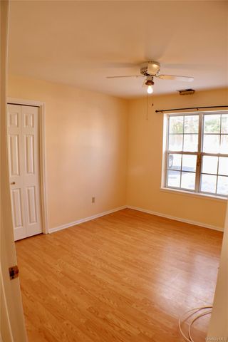 305 Gazebo Court, New Windsor, NY 12553