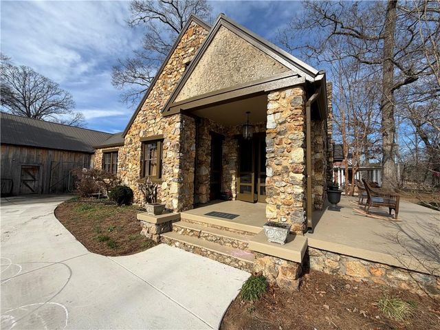 607 N College Street, Cedartown, GA 30125