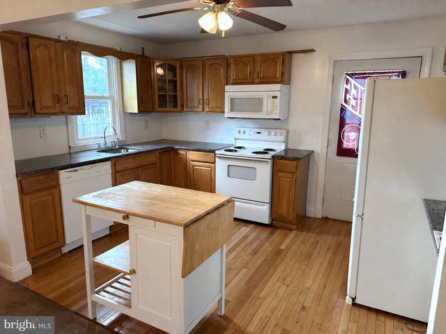3519 CARNARVON AVE, Bristol, PA 19007