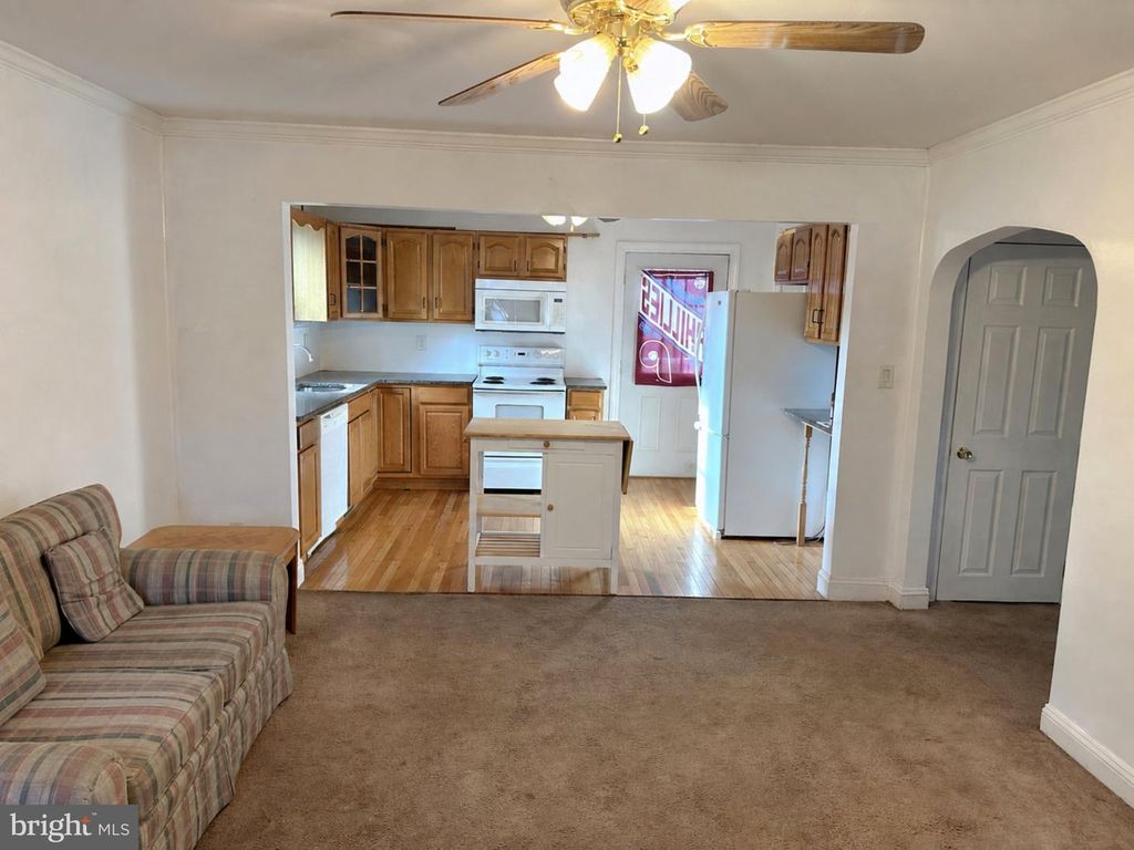 3519 CARNARVON AVE, BRISTOL, PA 19007 — photo 5