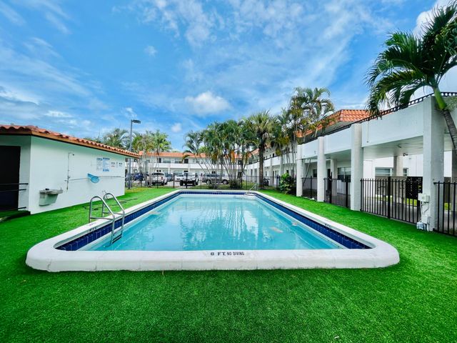 400 NW 65th Avenue 114, Margate, FL 33063