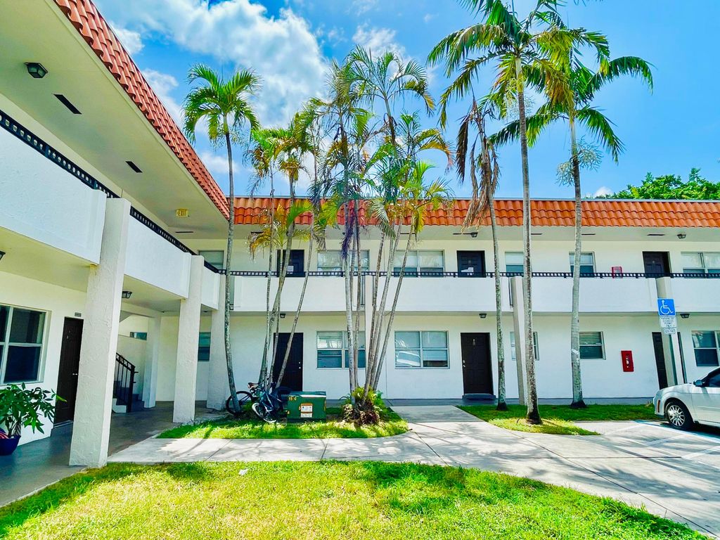 400 NW 65th Avenue 114, Margate, FL 33063