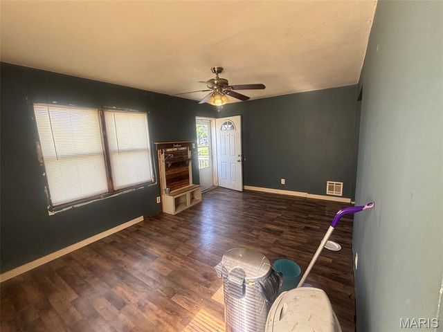 261 Victory Drive, East Alton, IL 62024