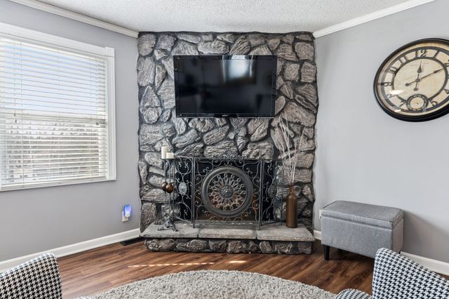 525 Castlegate Dr, Nashville, TN 37217