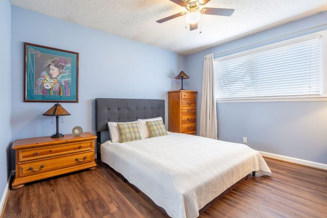 525 Castlegate Dr, Nashville, TN 37217