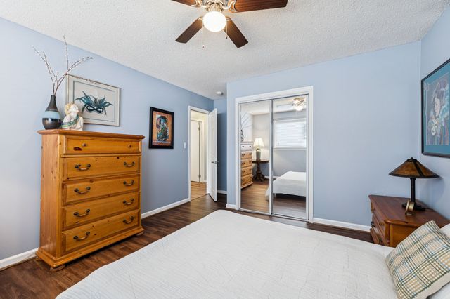 525 Castlegate Dr, Nashville, TN 37217